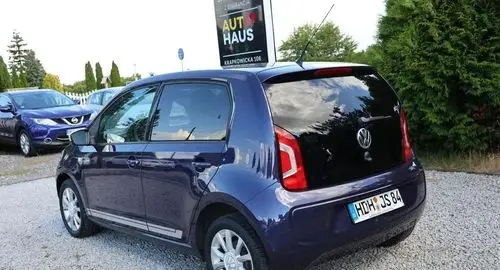 VOLKSWAGEN Up! 