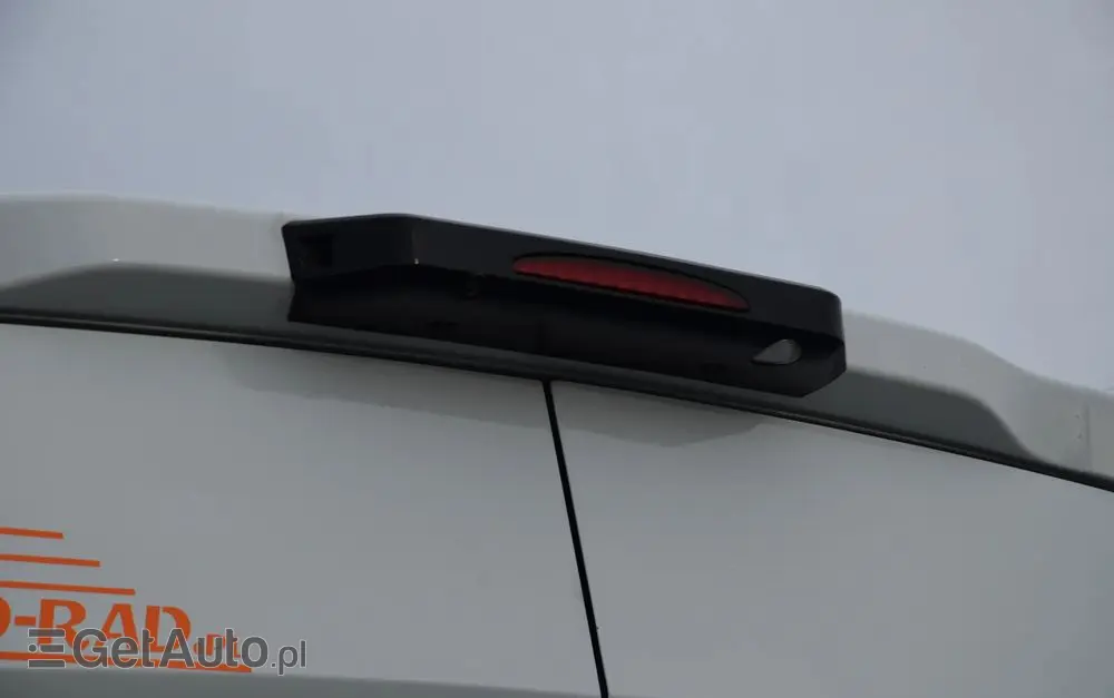 IVECO DAILY MAXI 35S14 / 2.3 - 140 KM / AUTOMAT HI-MATIC / NOWY MODEL / 3 OSOBY / DOSTAWCZE / BLASZAK / KAMERA COFANIA / TEMPOMAT / KLIMA / 2022 / SERWISOWANY / SPROWADZONY Z NIEMIEC 