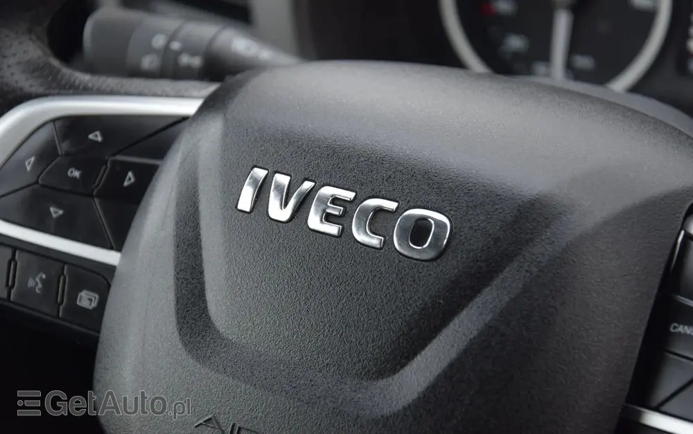 IVECO DAILY MAXI 35S14 / 2.3 - 140 KM / AUTOMAT HI-MATIC / NOWY MODEL / 3 OSOBY / DOSTAWCZE / BLASZAK / KAMERA COFANIA / TEMPOMAT / KLIMA / 2022 / SERWISOWANY / SPROWADZONY Z NIEMIEC 