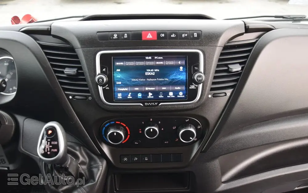 IVECO DAILY MAXI 35S14 / 2.3 - 140 KM / AUTOMAT HI-MATIC / NOWY MODEL / 3 OSOBY / DOSTAWCZE / BLASZAK / KAMERA COFANIA / TEMPOMAT / KLIMA / 2022 / SERWISOWANY / SPROWADZONY Z NIEMIEC 