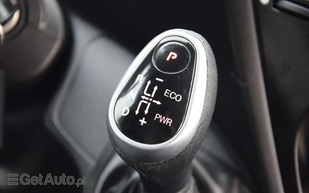 IVECO DAILY MAXI 35S14 / 2.3 - 140 KM / AUTOMAT HI-MATIC / NOWY MODEL / 3 OSOBY / DOSTAWCZE / BLASZAK / KAMERA COFANIA / TEMPOMAT / KLIMA / 2022 / SERWISOWANY / SPROWADZONY Z NIEMIEC 