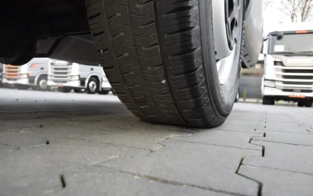 IVECO DAILY MAXI 35S14 / 2.3 - 140 KM / AUTOMAT HI-MATIC / NOWY MODEL / 3 OSOBY / DOSTAWCZE / BLASZAK / KAMERA COFANIA / TEMPOMAT / KLIMA / 2022 / SERWISOWANY / SPROWADZONY Z NIEMIEC 