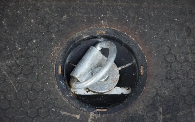 IVECO DAILY MAXI 35S14 / 2.3 - 140 KM / AUTOMAT HI-MATIC / NOWY MODEL / 3 OSOBY / DOSTAWCZE / BLASZAK / KAMERA COFANIA / TEMPOMAT / KLIMA / 2022 / SERWISOWANY / SPROWADZONY Z NIEMIEC 