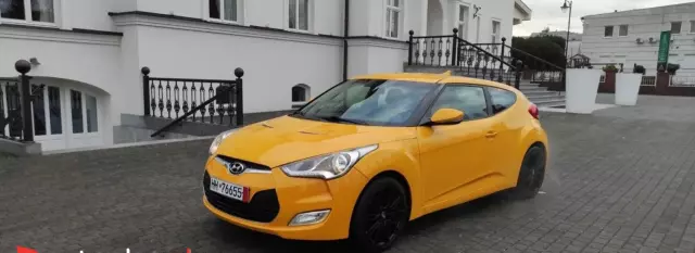 HYUNDAI Veloster 