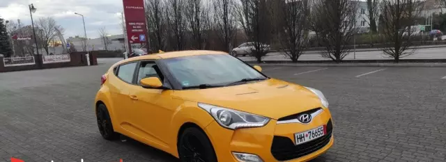 HYUNDAI Veloster 