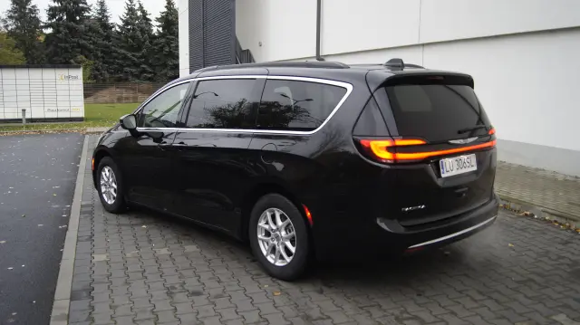 CHRYSLER PACIFICA 