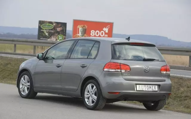 VOLKSWAGEN Golf 1.6 TDI BlueMotion Technology Trendline