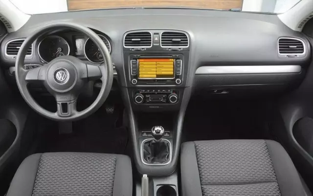 VOLKSWAGEN Golf 1.6 TDI BlueMotion Technology Trendline