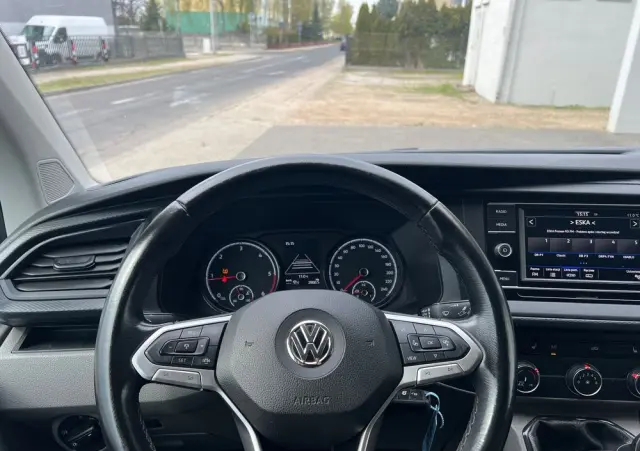 VOLKSWAGEN Transporter 
