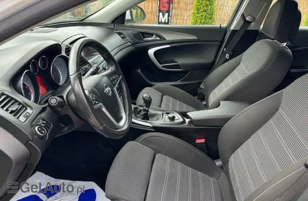 OPEL Insignia 