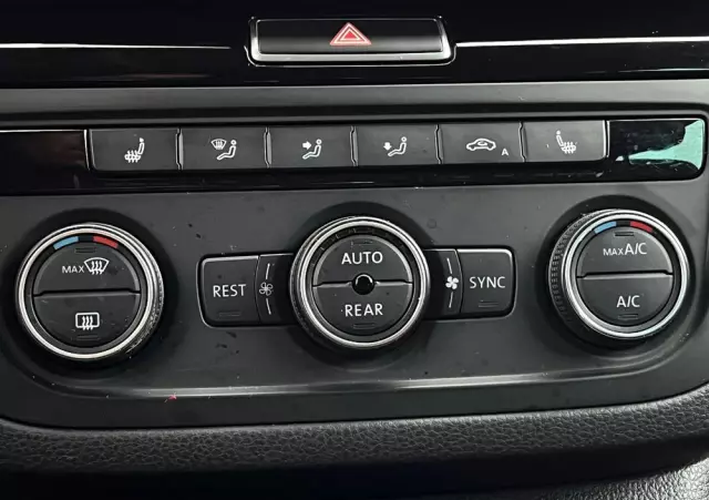 VOLKSWAGEN Sharan 2.0 TDI BMT Highline DSG