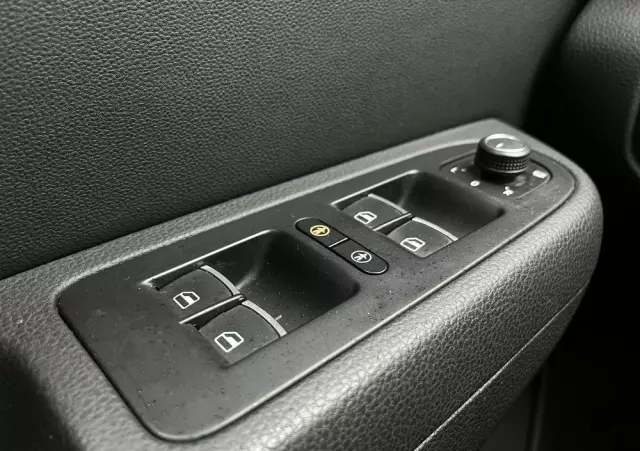 VOLKSWAGEN Sharan 2.0 TDI BMT Highline DSG