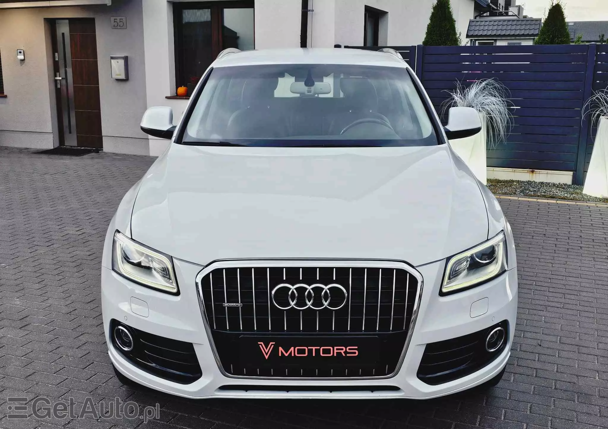 AUDI Q5 2.0 TDI quattro (clean diesel)