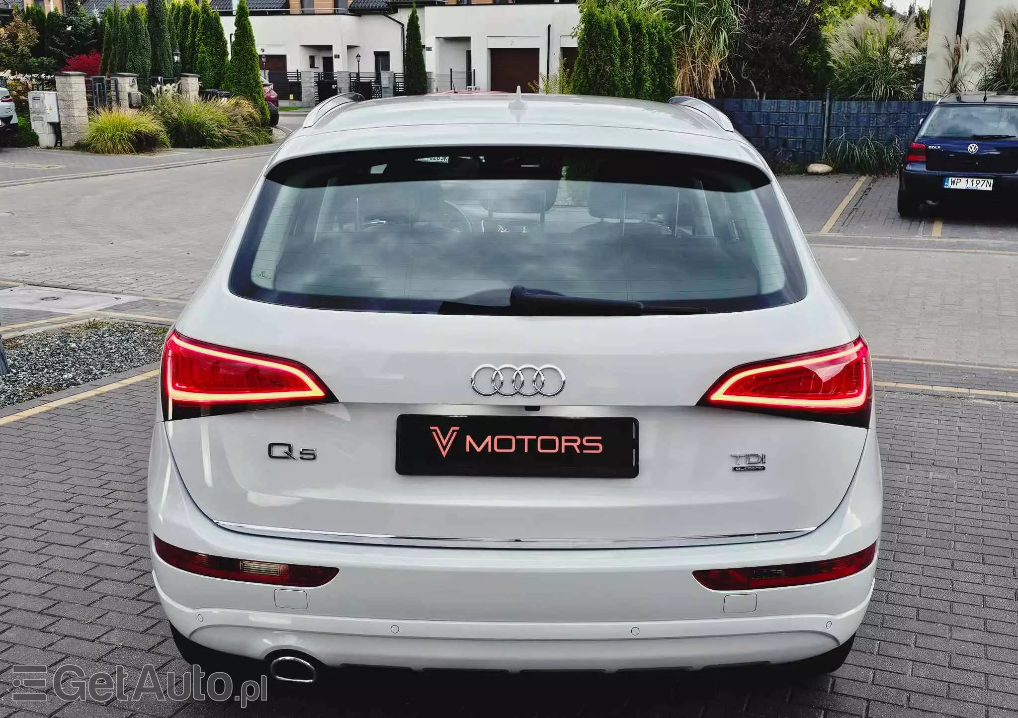 AUDI Q5 2.0 TDI quattro (clean diesel)