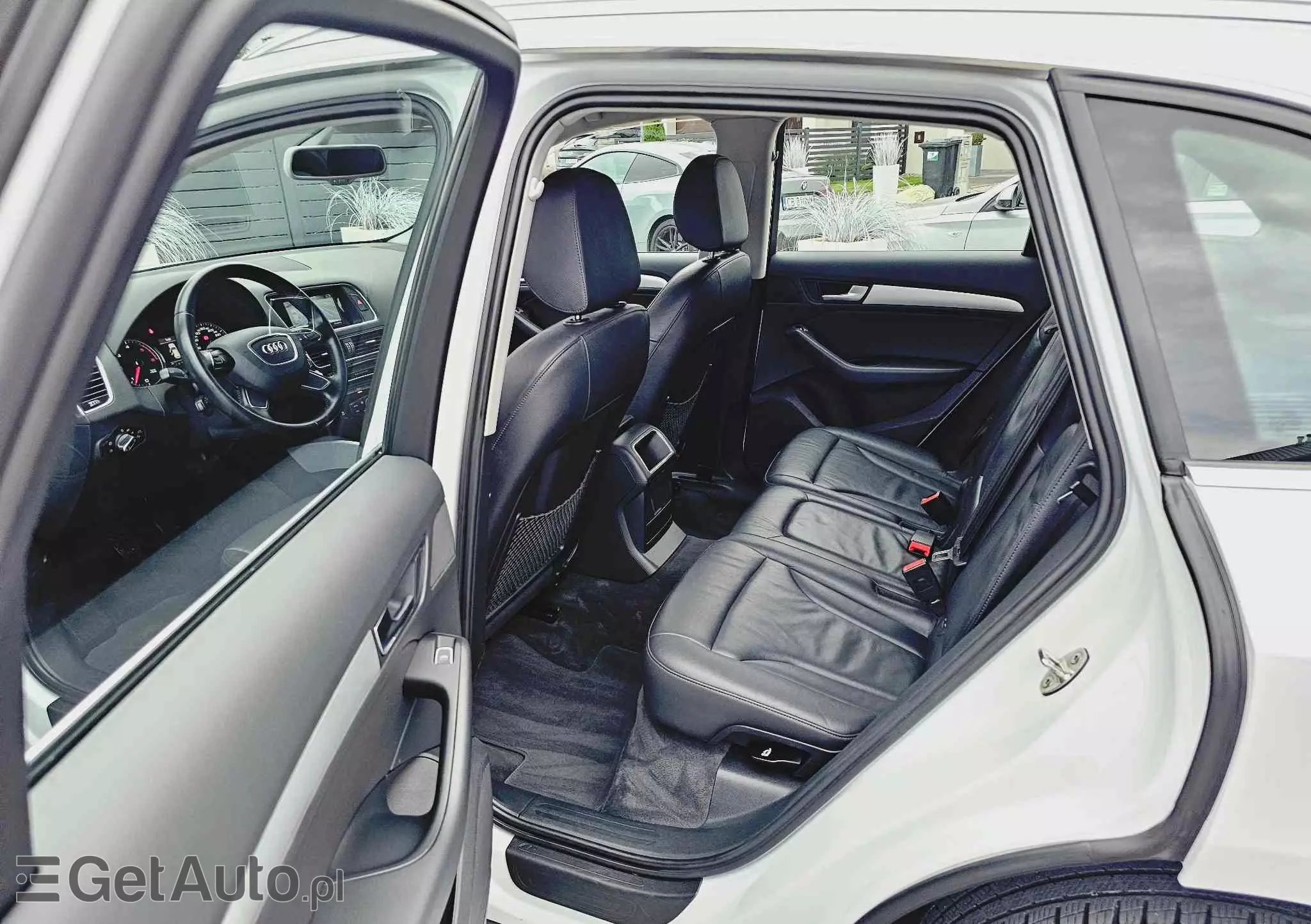 AUDI Q5 2.0 TDI quattro (clean diesel)