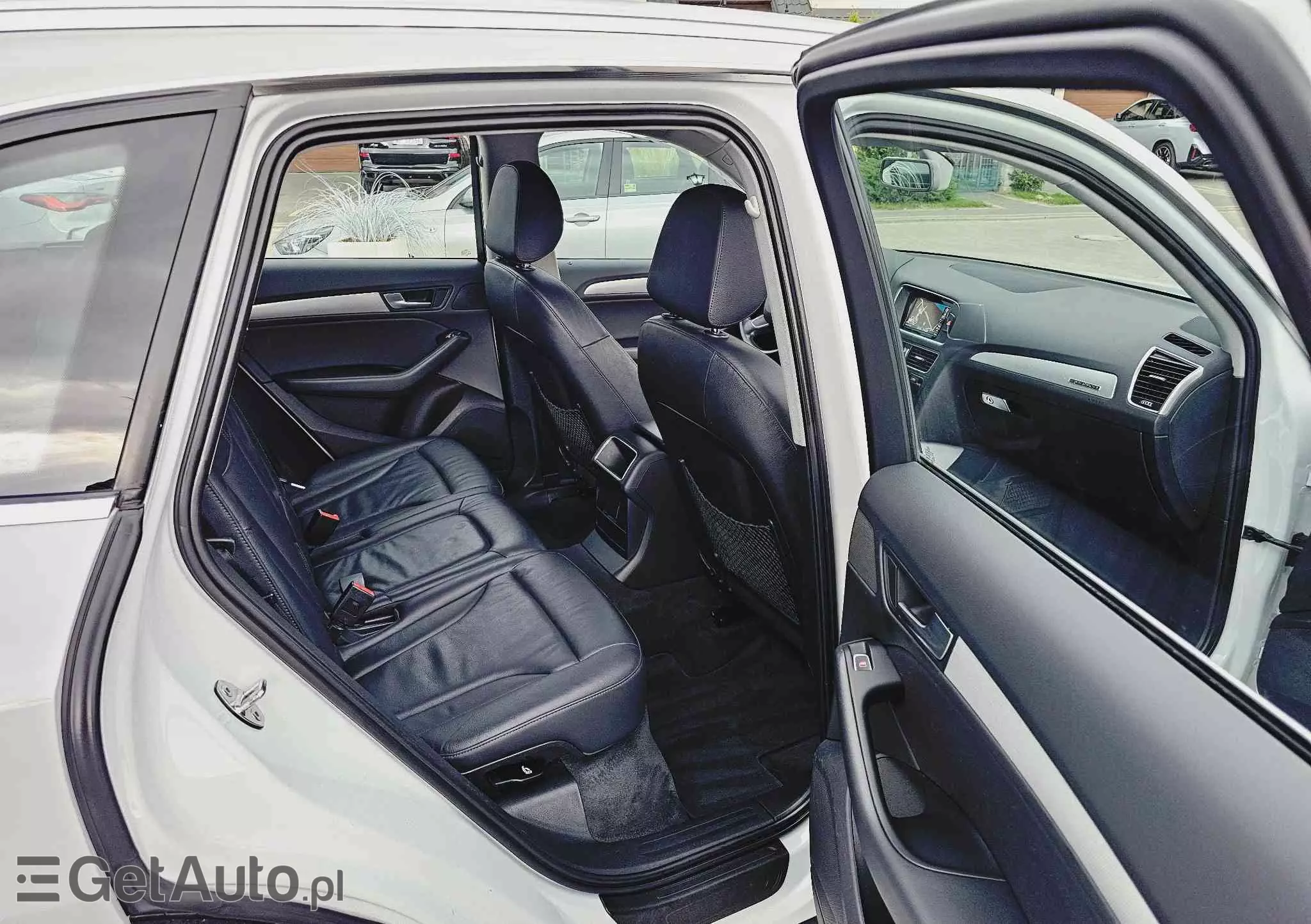 AUDI Q5 2.0 TDI quattro (clean diesel)