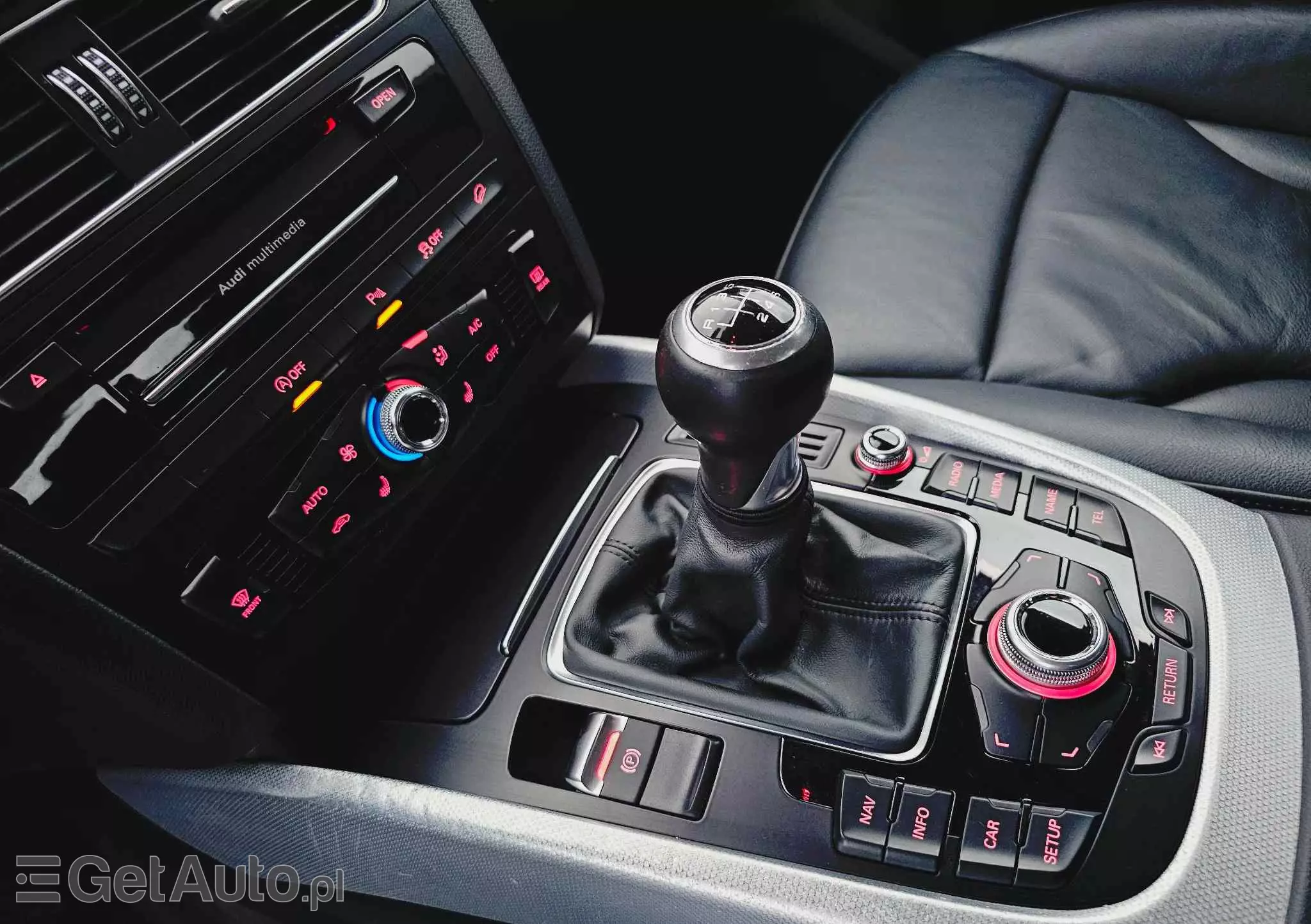 AUDI Q5 2.0 TDI quattro (clean diesel)