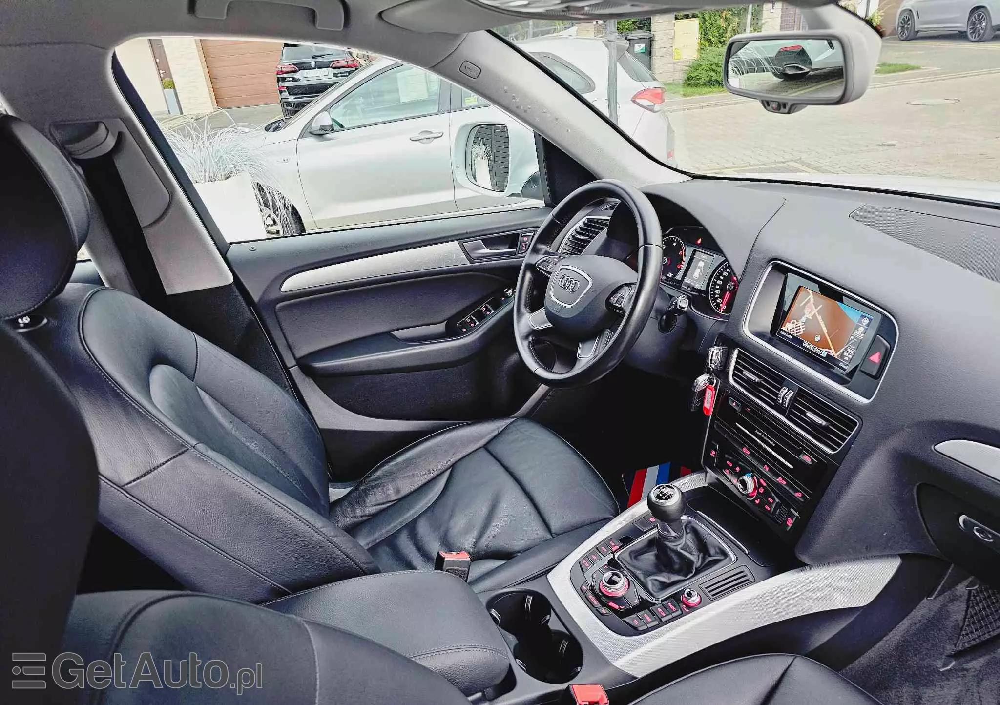 AUDI Q5 2.0 TDI quattro (clean diesel)