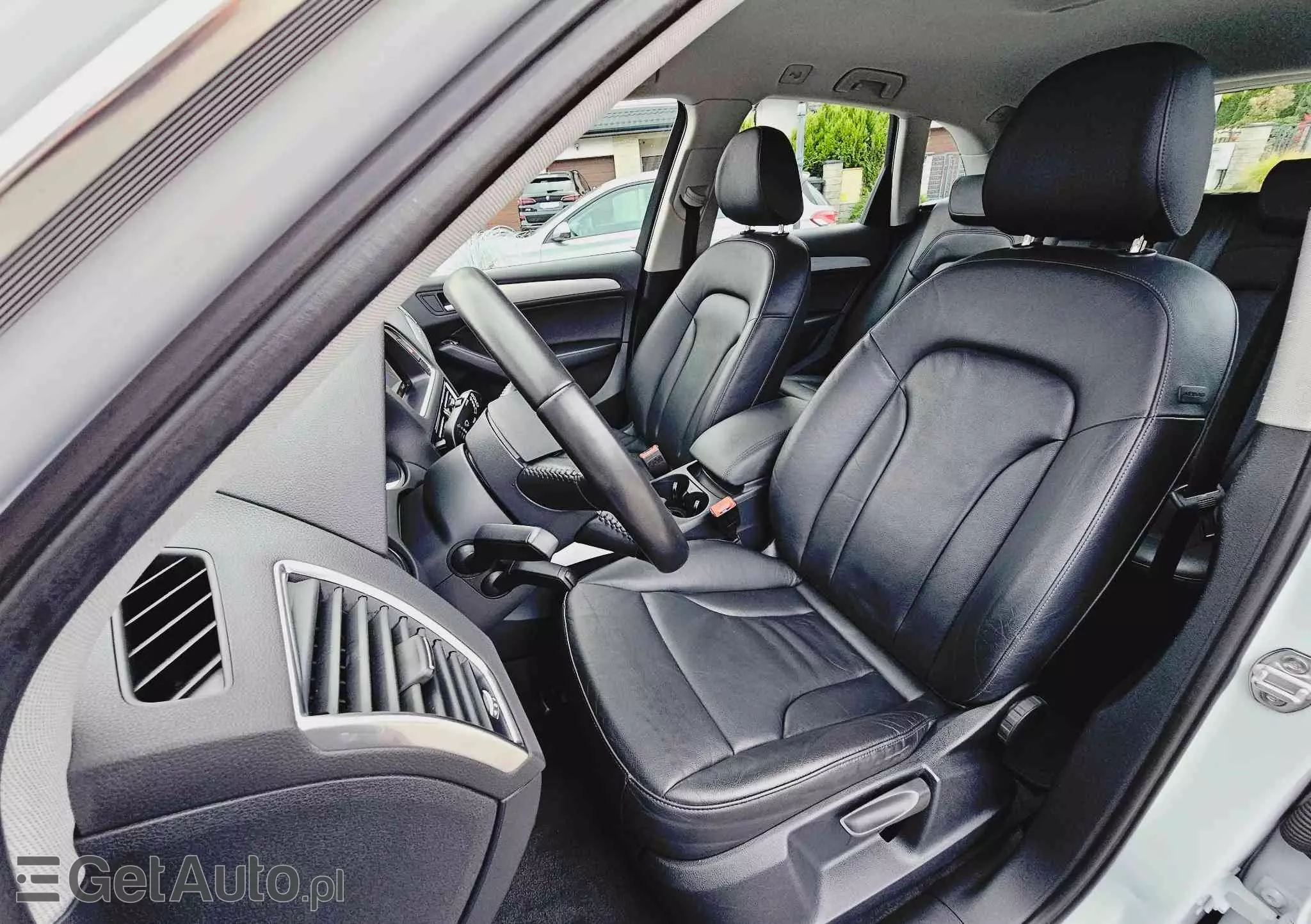 AUDI Q5 2.0 TDI quattro (clean diesel)