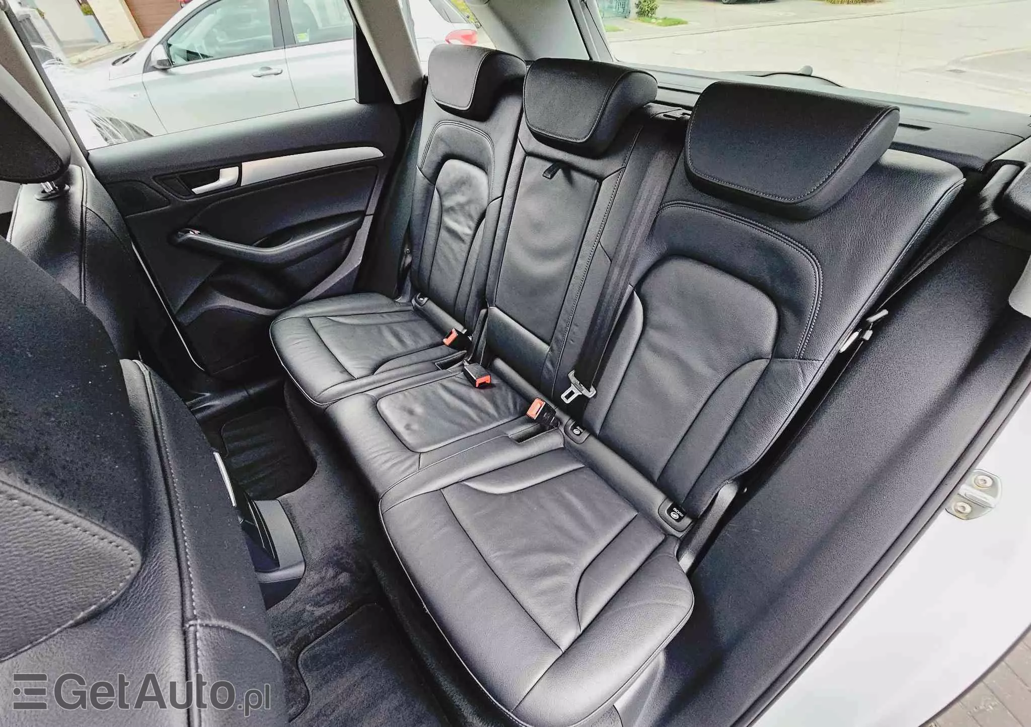 AUDI Q5 2.0 TDI quattro (clean diesel)