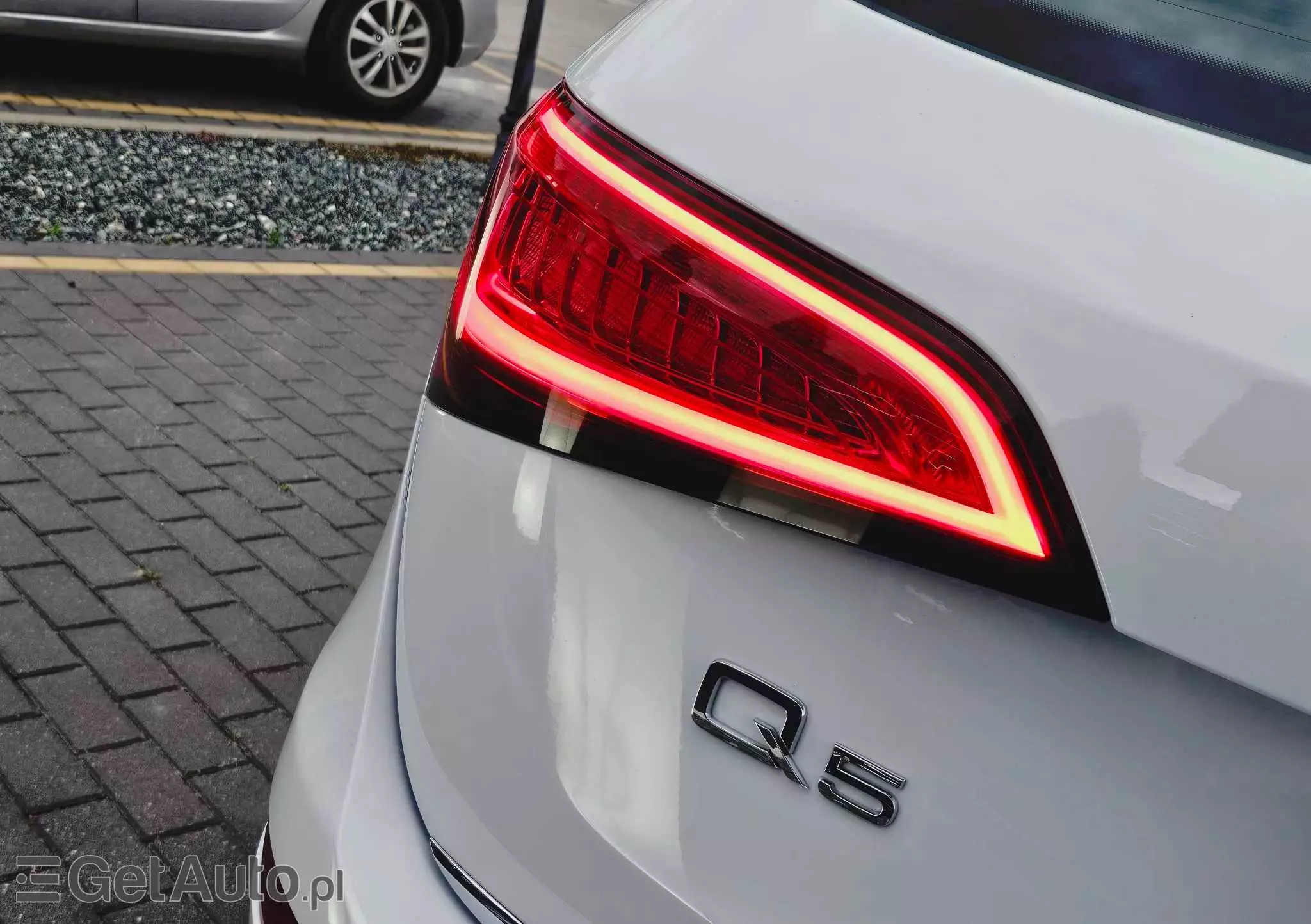 AUDI Q5 2.0 TDI quattro (clean diesel)