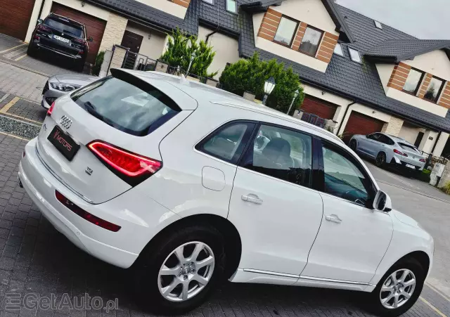 AUDI Q5 2.0 TDI quattro (clean diesel)