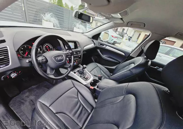 AUDI Q5 2.0 TDI quattro (clean diesel)