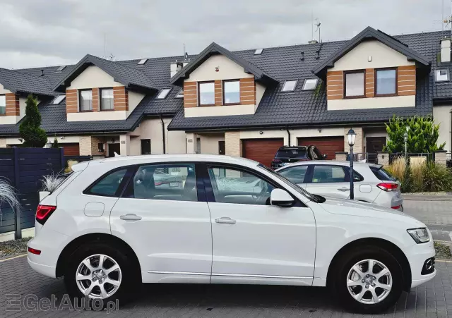 AUDI Q5 2.0 TDI quattro (clean diesel)