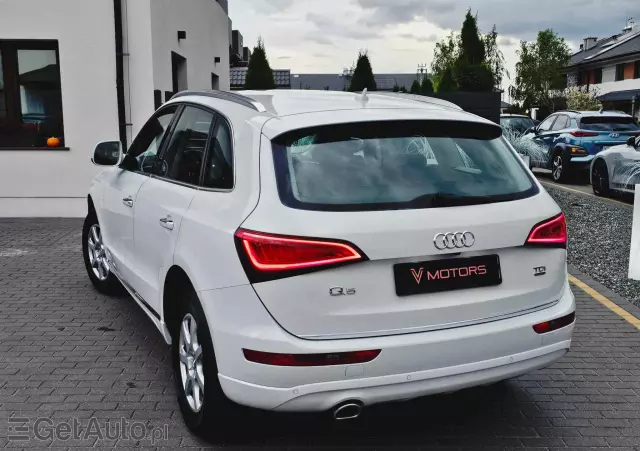 AUDI Q5 2.0 TDI quattro (clean diesel)