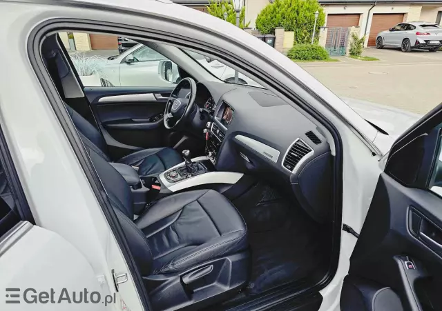 AUDI Q5 2.0 TDI quattro (clean diesel)