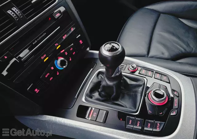 AUDI Q5 2.0 TDI quattro (clean diesel)