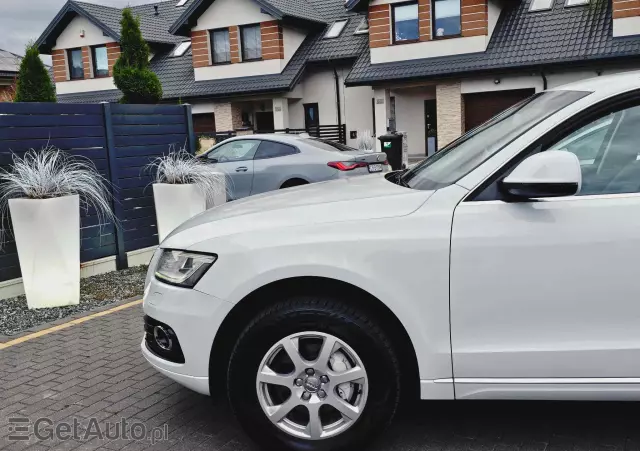 AUDI Q5 2.0 TDI quattro (clean diesel)