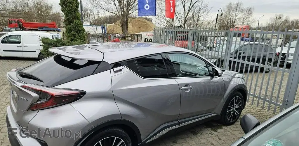 TOYOTA C-HR 