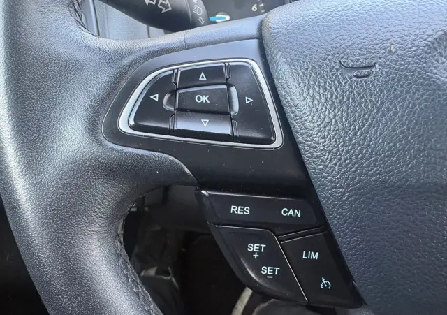 FORD Focus 1.0 EcoBoost Platinium X ASS PowerShift