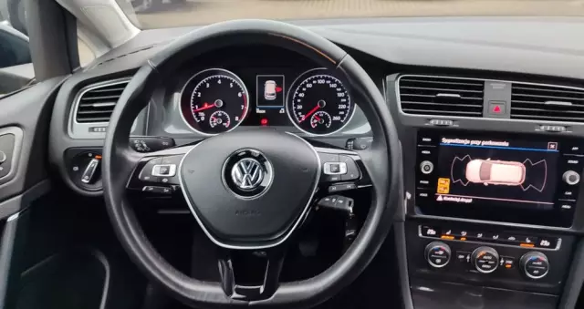 VOLKSWAGEN Golf VII 1.5 TSI BMT Comfortline