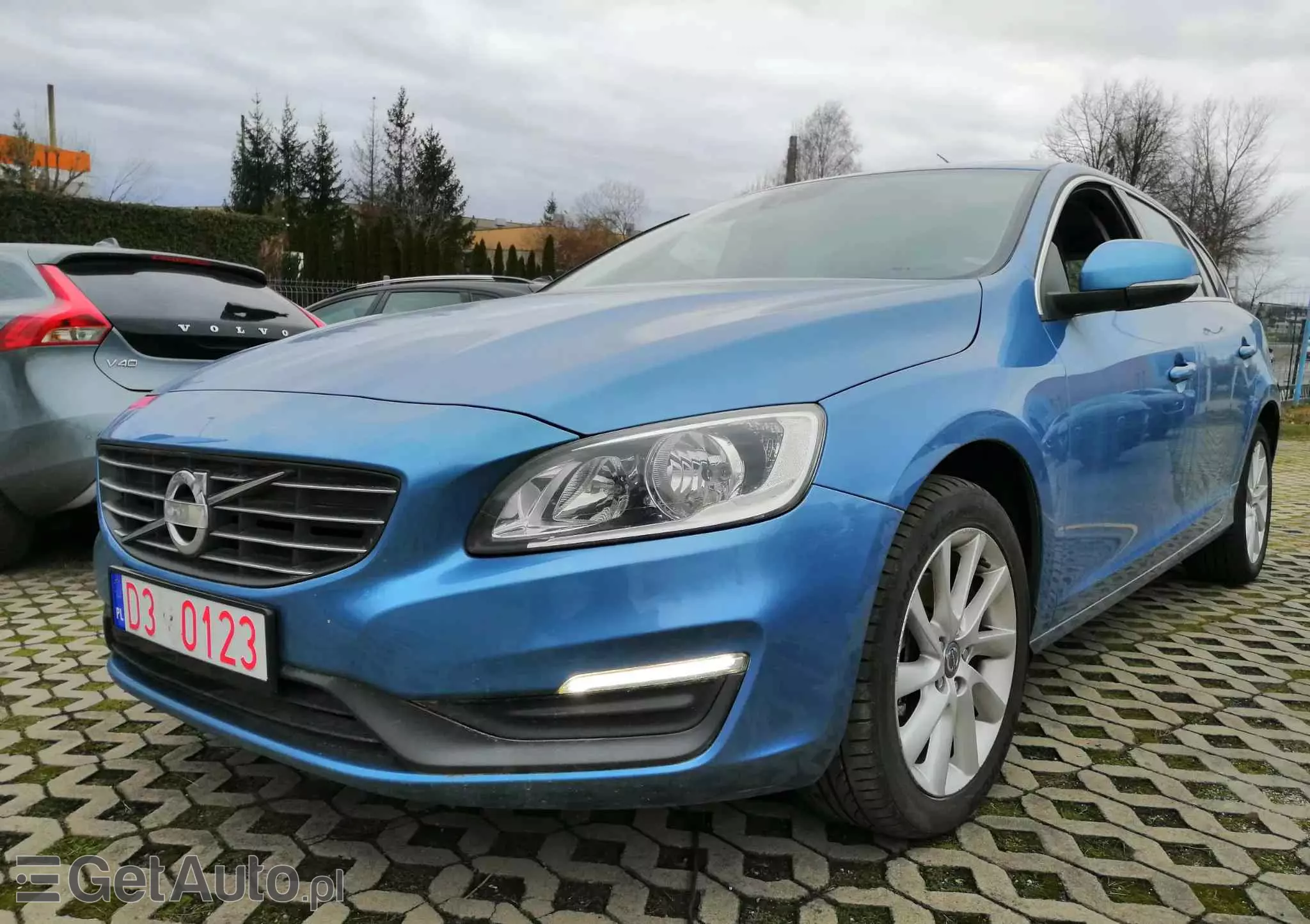 VOLVO V60 D2 Momentum
