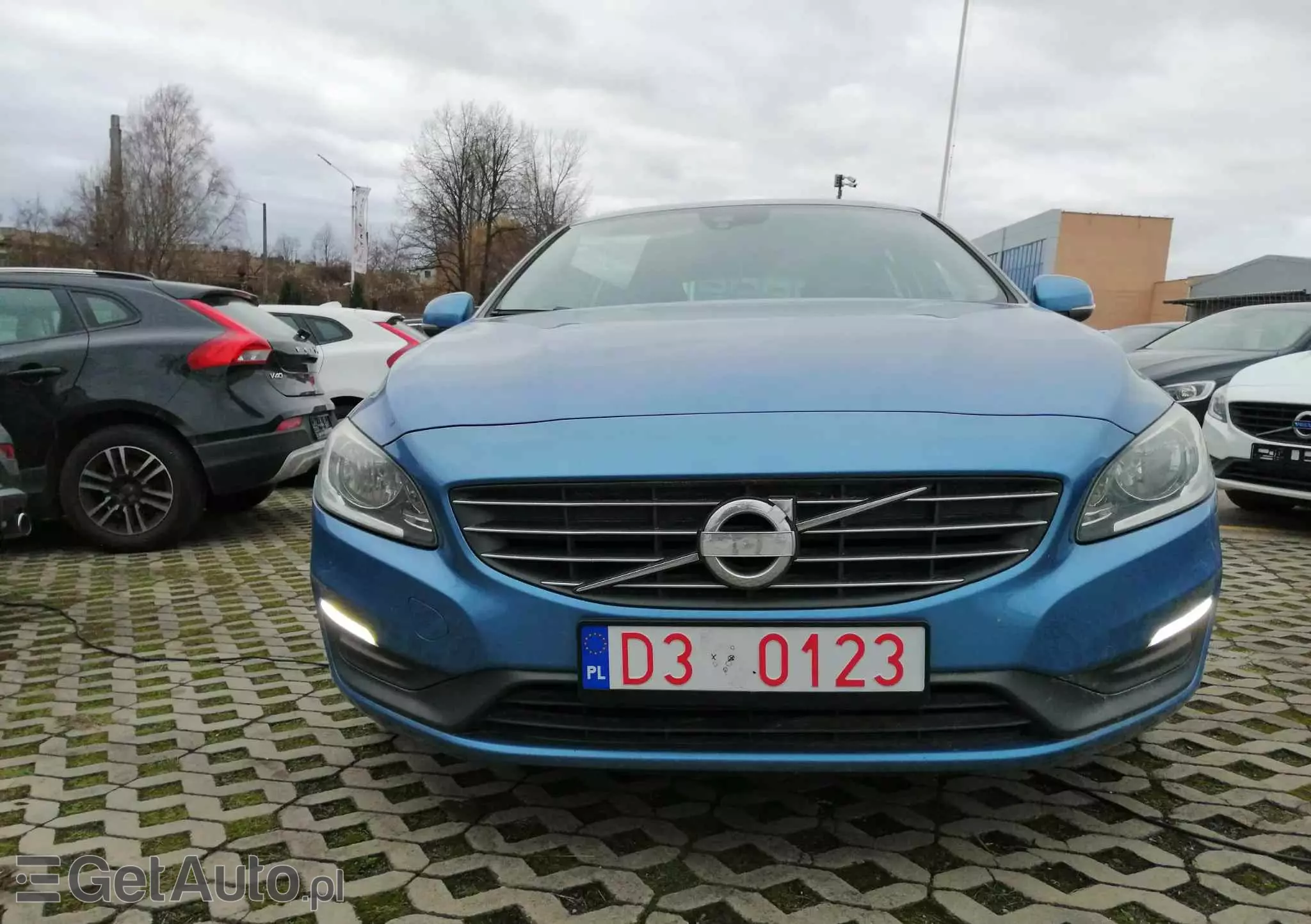 VOLVO V60 D2 Momentum