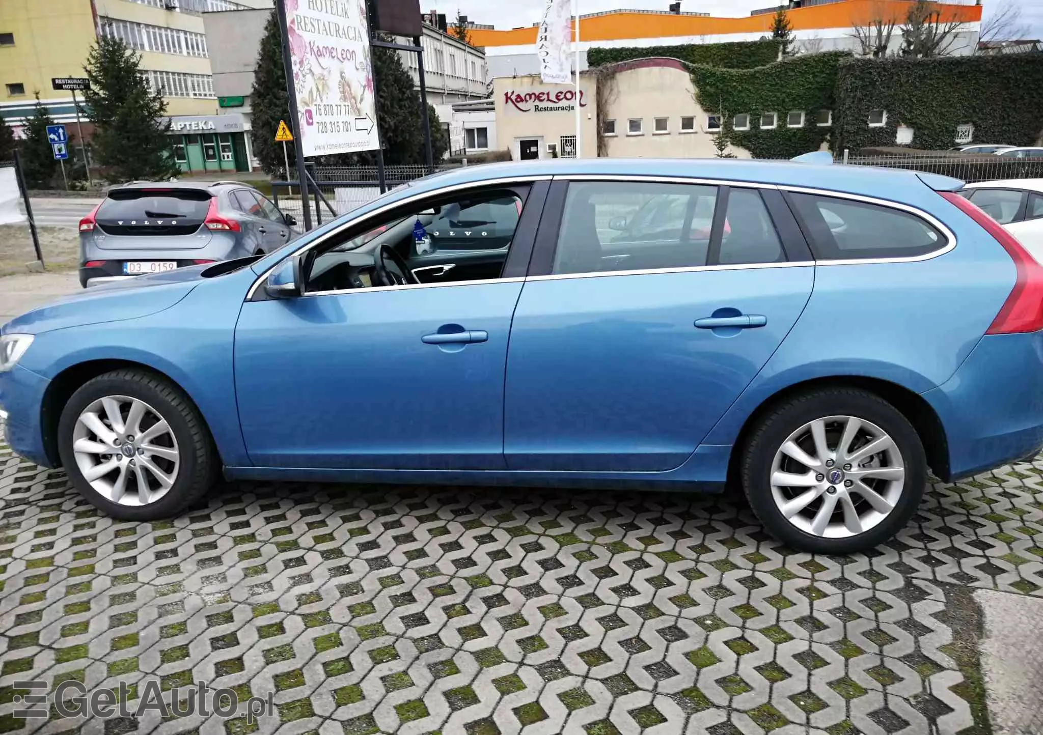 VOLVO V60 D2 Momentum