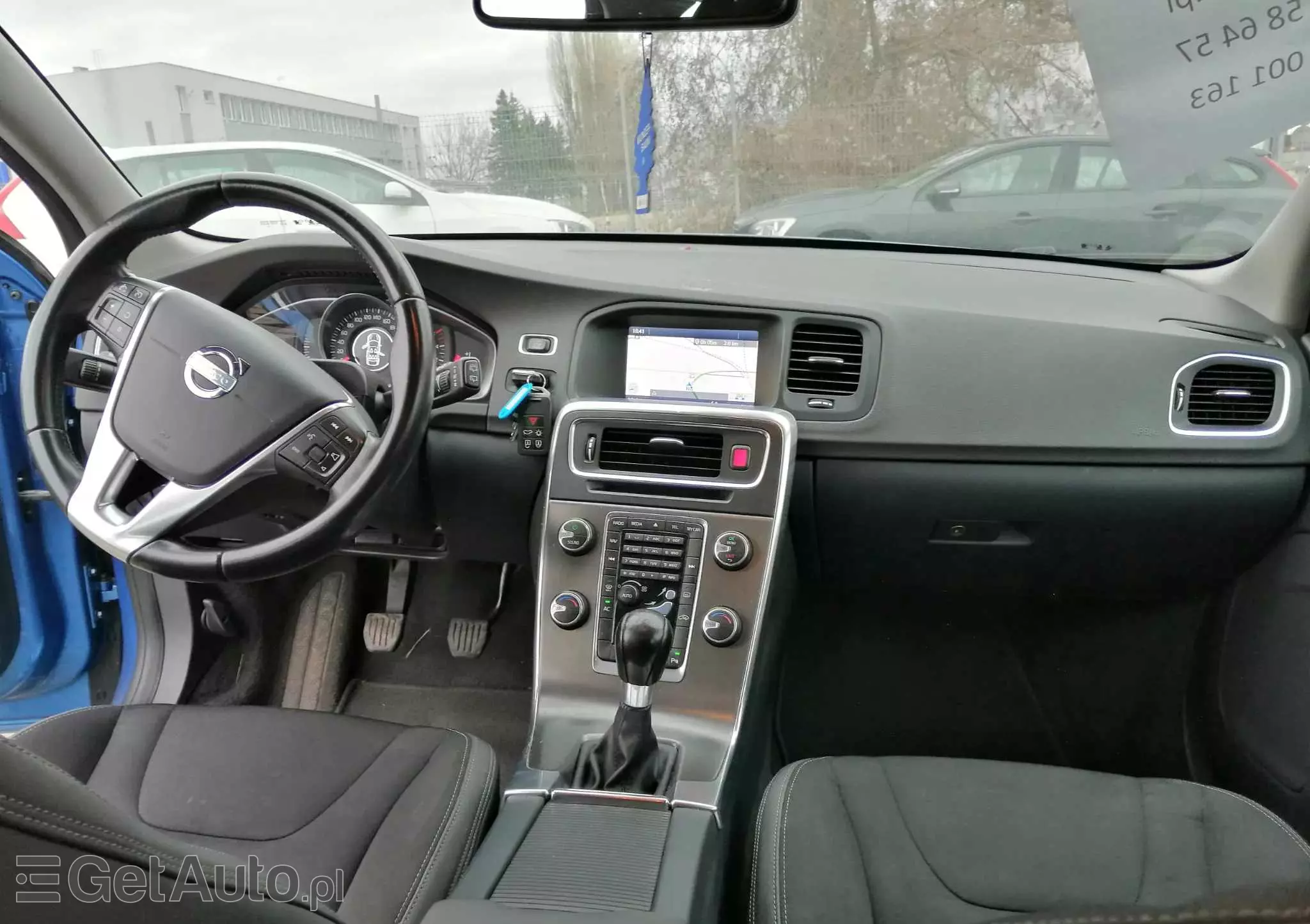 VOLVO V60 D2 Momentum