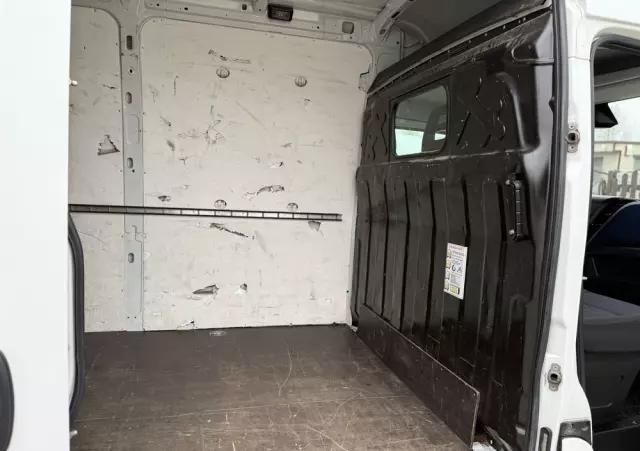 IVECO 2021/Daily 35-140 A8V/MAXI/ Automat Hi-Matic/full LED reflektory/Klima/PDC/tempomat/fotel comfort 