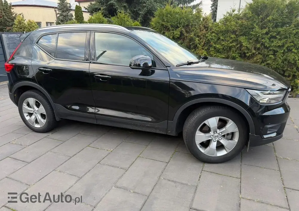 VOLVO XC 40 T5 AWD Geartronic Momentum Pro