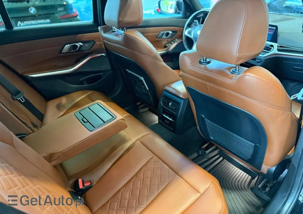 BMW Seria 3 M340i xDrive sport