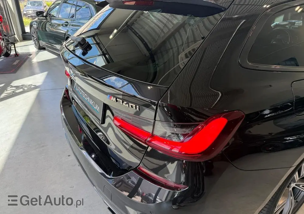 BMW Seria 3 M340i xDrive sport