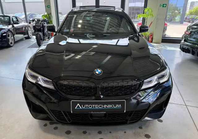 BMW Seria 3 M340i xDrive sport