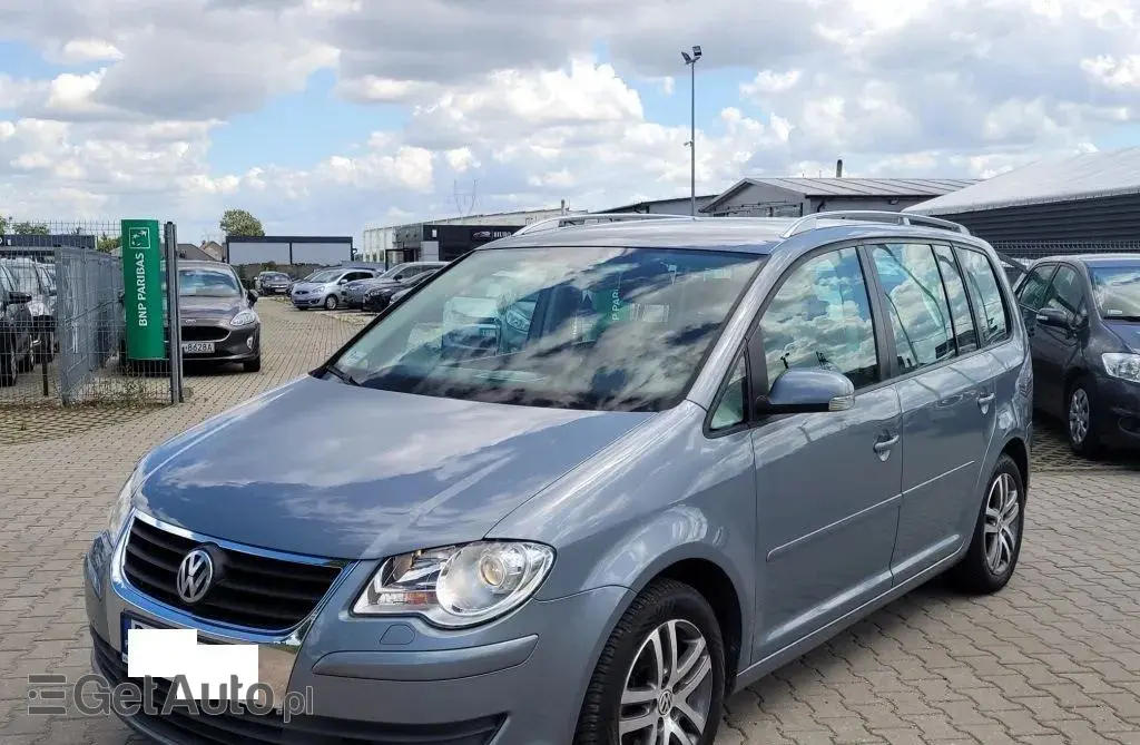 VOLKSWAGEN Touran 