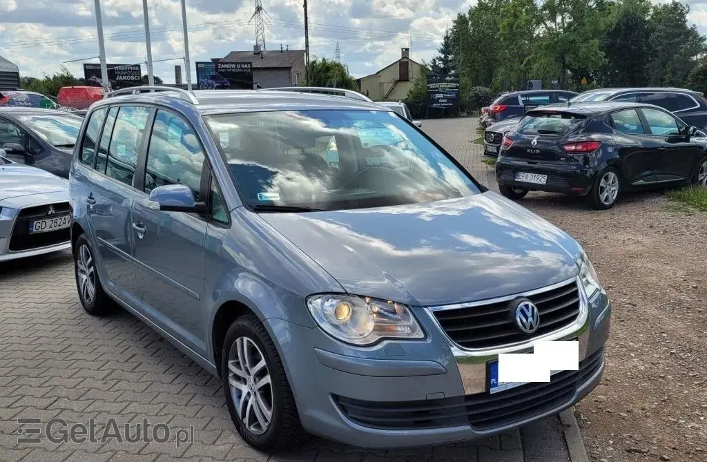 VOLKSWAGEN Touran 