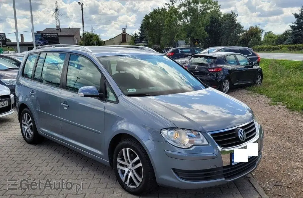 VOLKSWAGEN Touran 