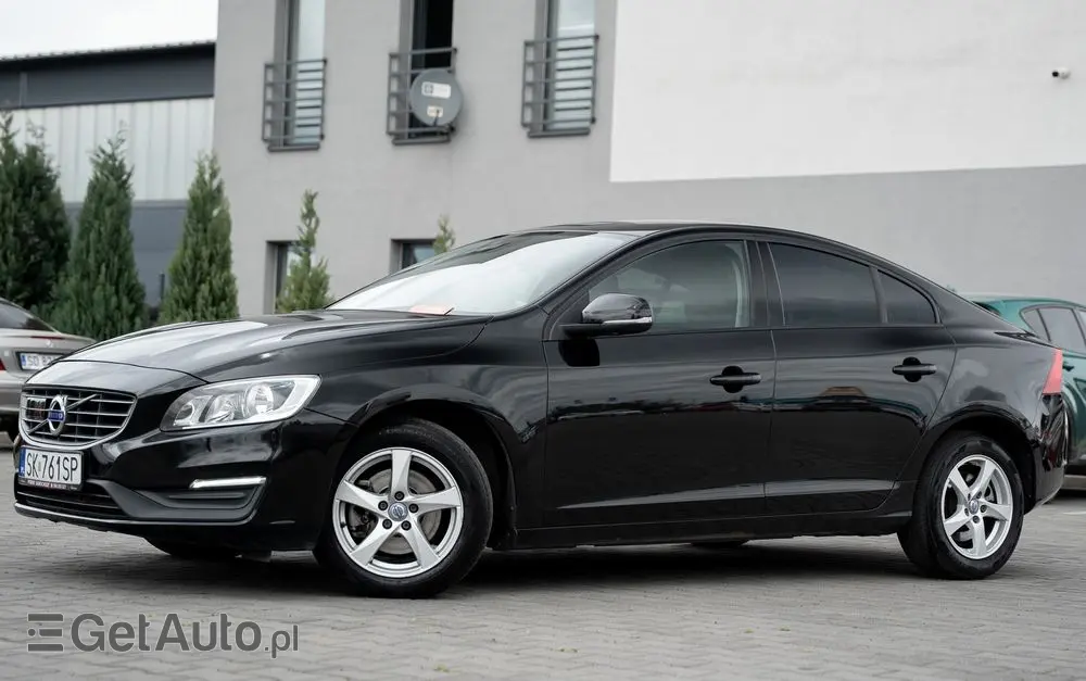VOLVO S60 D3 Drive-E Momentum