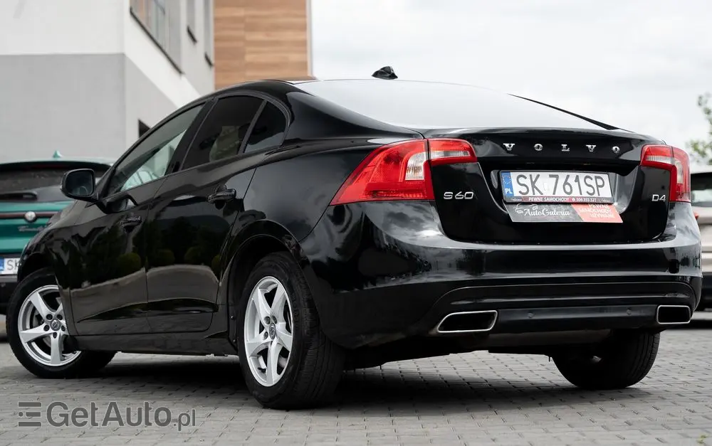 VOLVO S60 D3 Drive-E Momentum