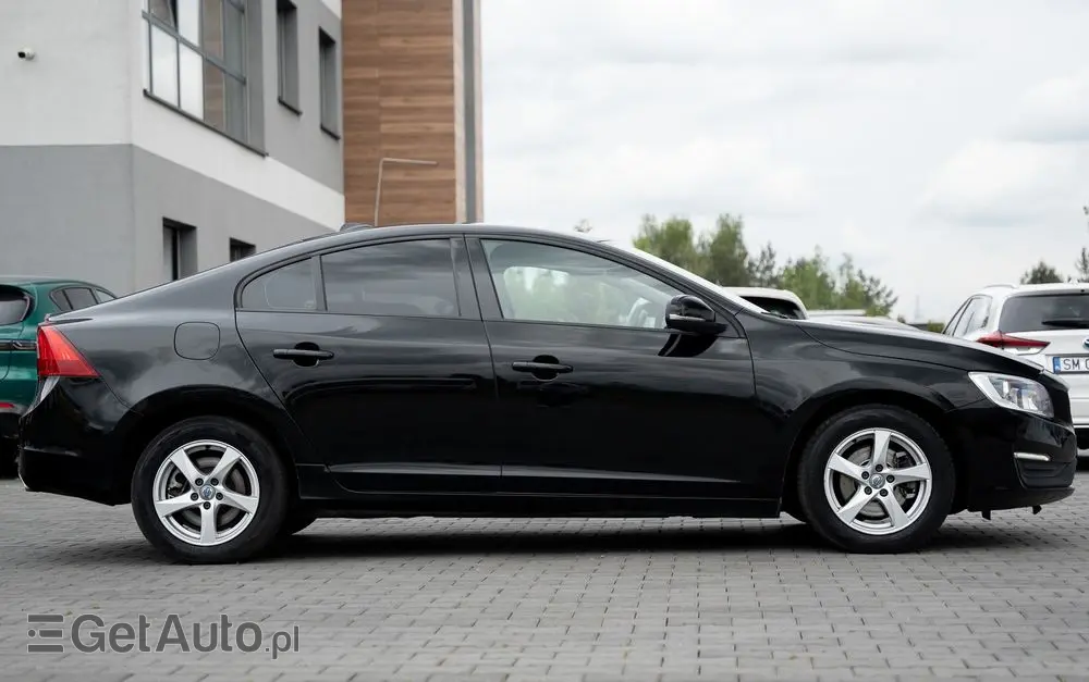 VOLVO S60 D3 Drive-E Momentum